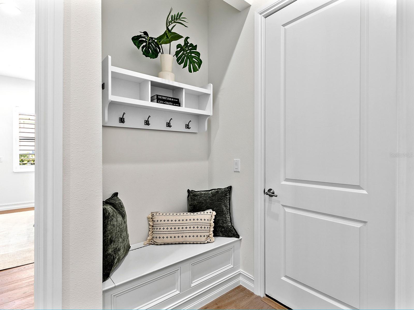 LAKE CLUB - Residential