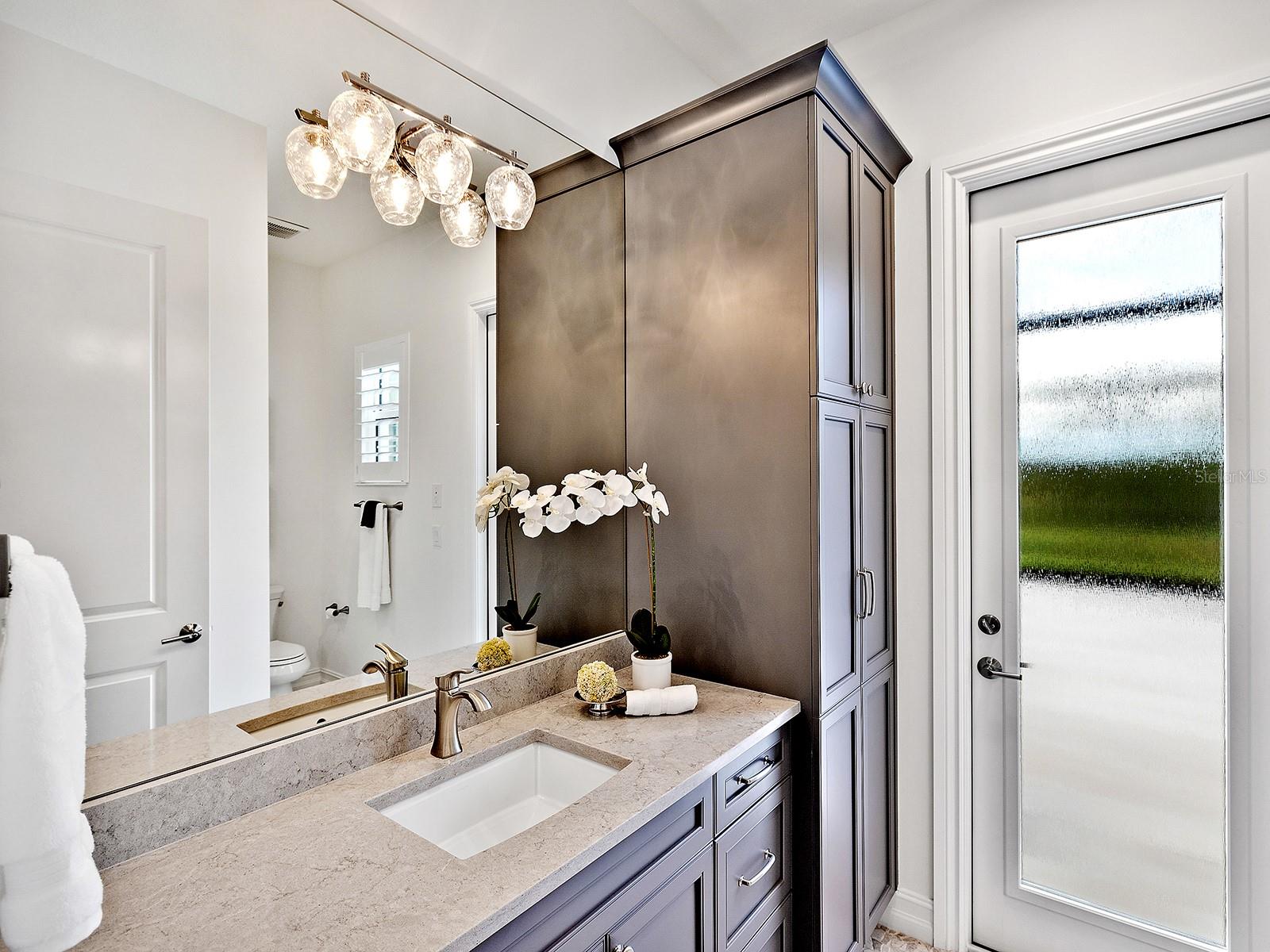 LAKE CLUB - Residential