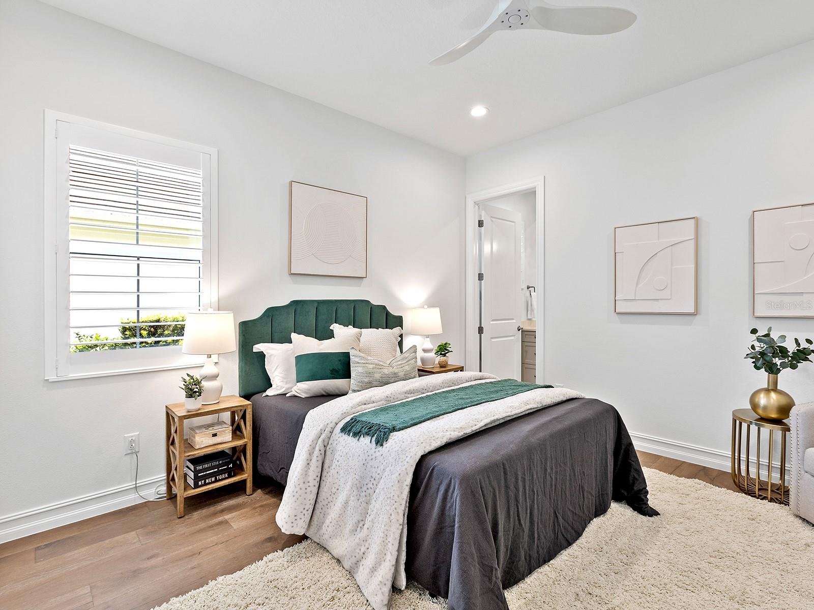 LAKE CLUB - Residential