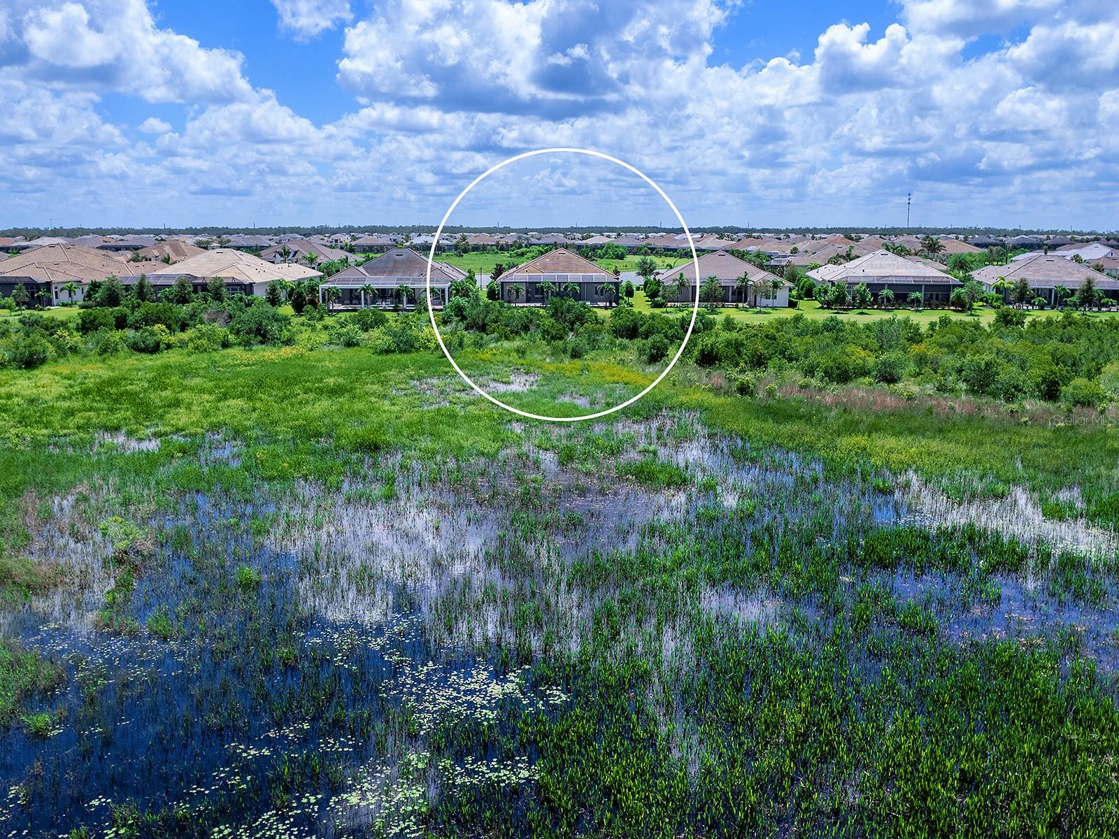 LAKE CLUB - Residential