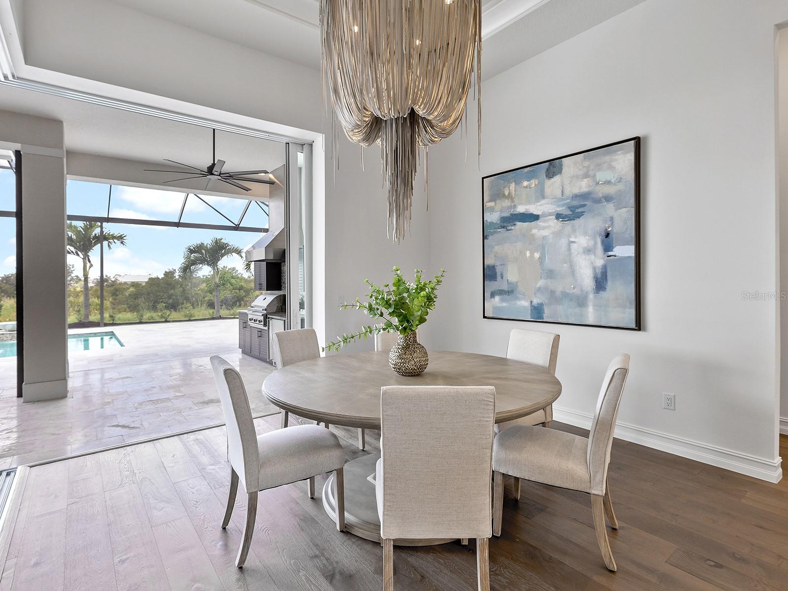 LAKE CLUB - Residential