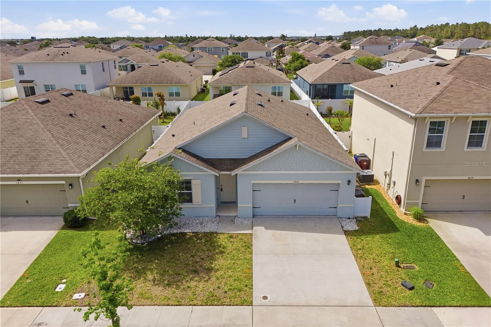 1823 BLUEPOINT STREET