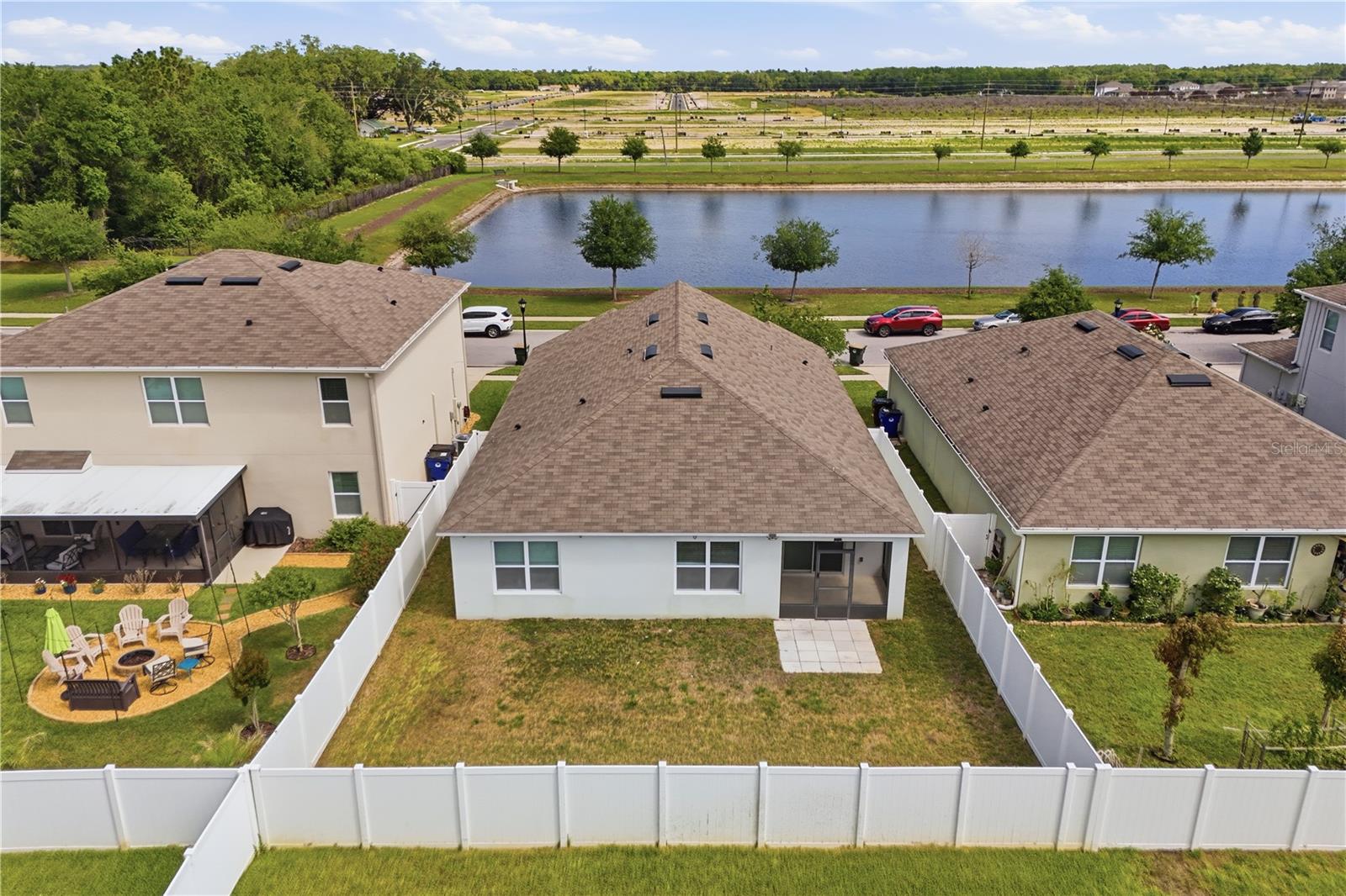 1823 BLUEPOINT STREET