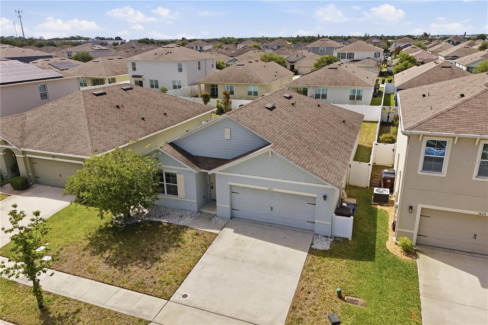 1823 BLUEPOINT STREET