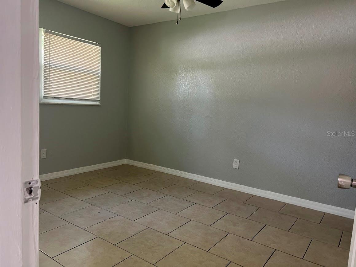 OVERSTREET SUNSET SUB - Residential Lease