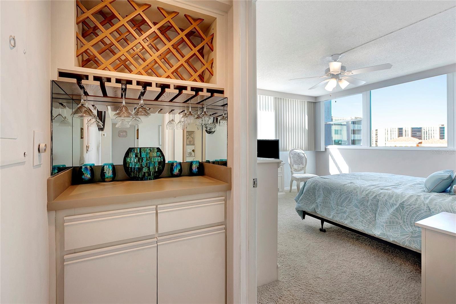 TREASURE ISLAND TENNIS & YACHT CLUB - Residential