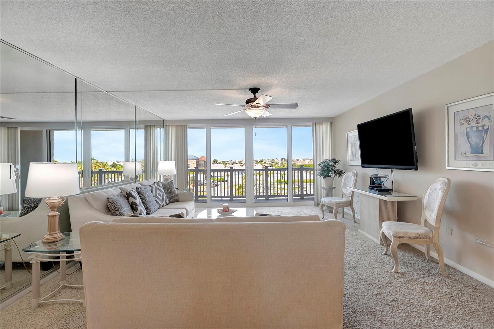 TREASURE ISLAND TENNIS & YACHT CLUB - Residential