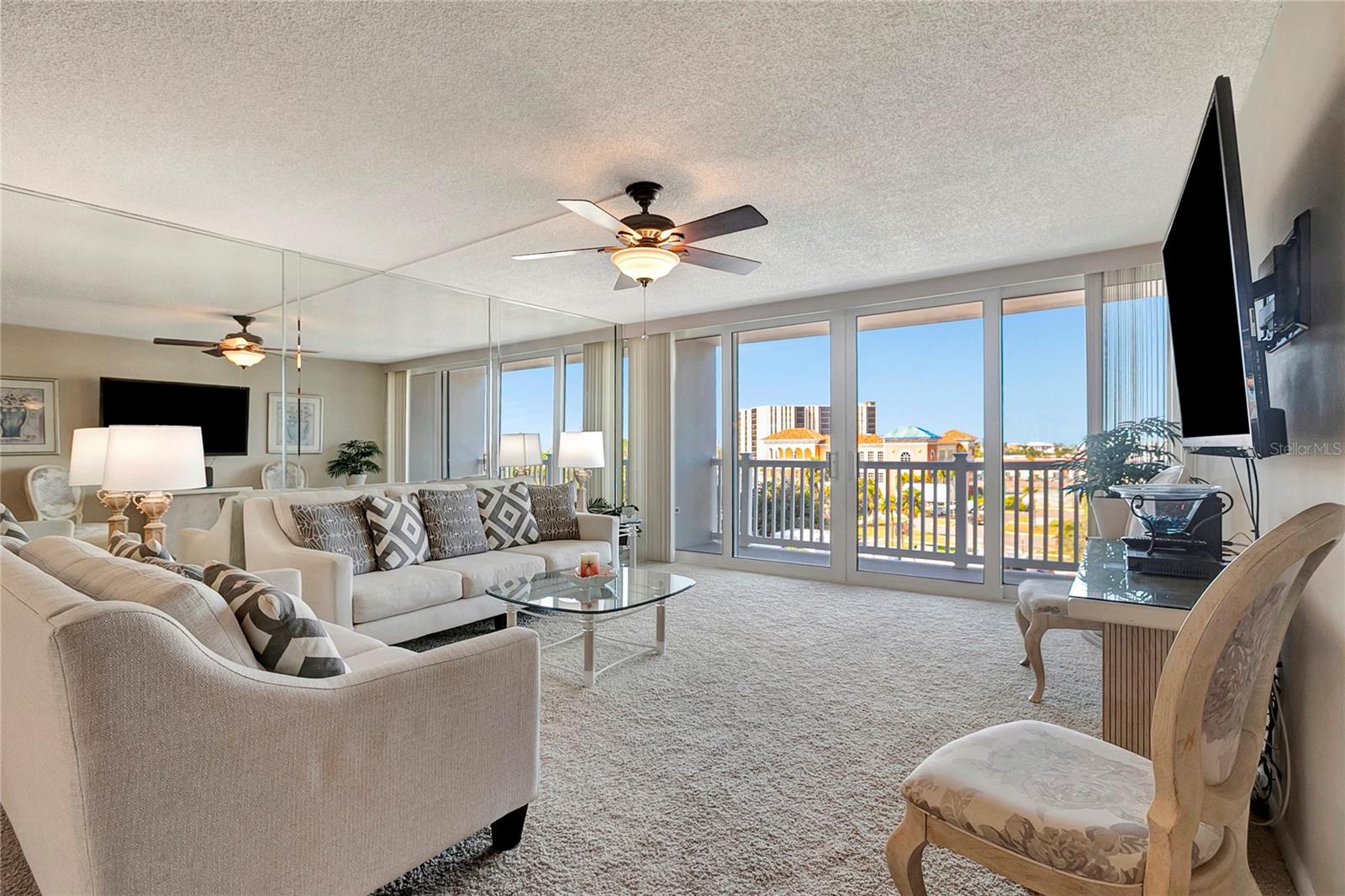 TREASURE ISLAND TENNIS & YACHT CLUB - Residential