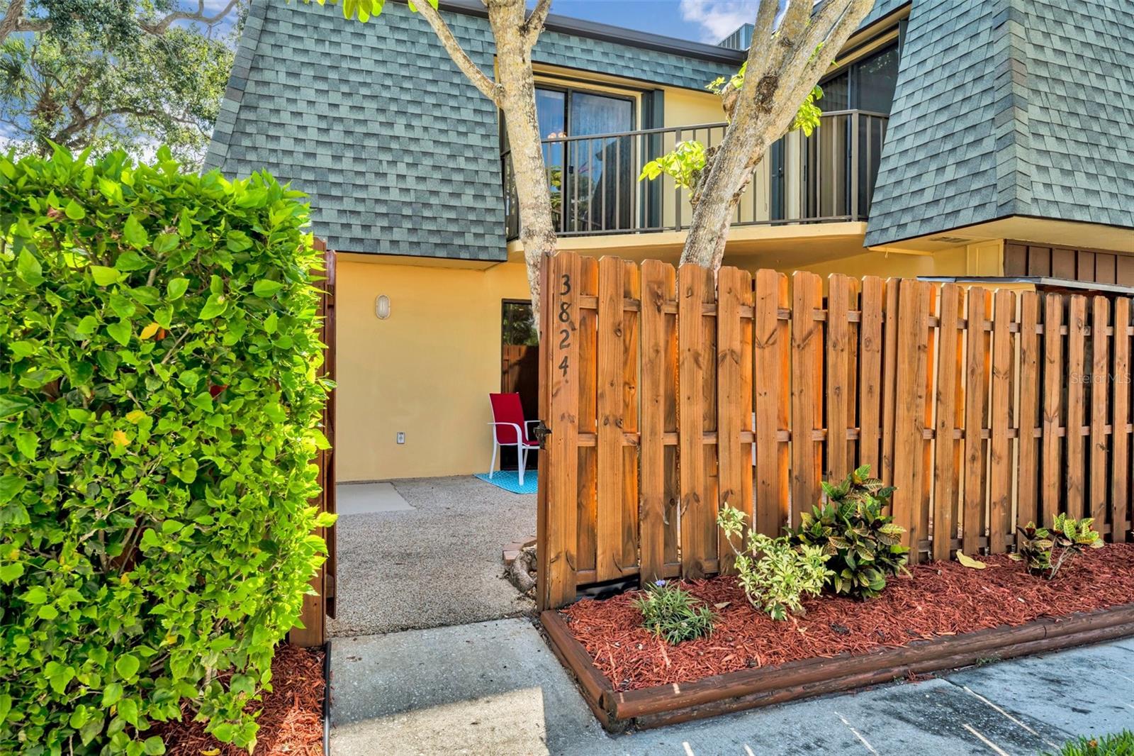 3824 SAXON DRIVE