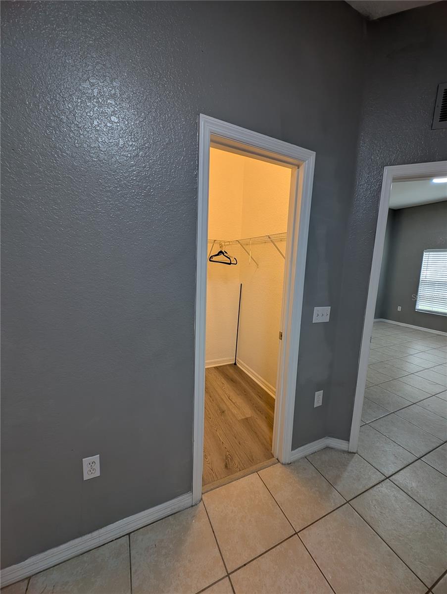 OAK RIDGE CONDO - Residential Lease