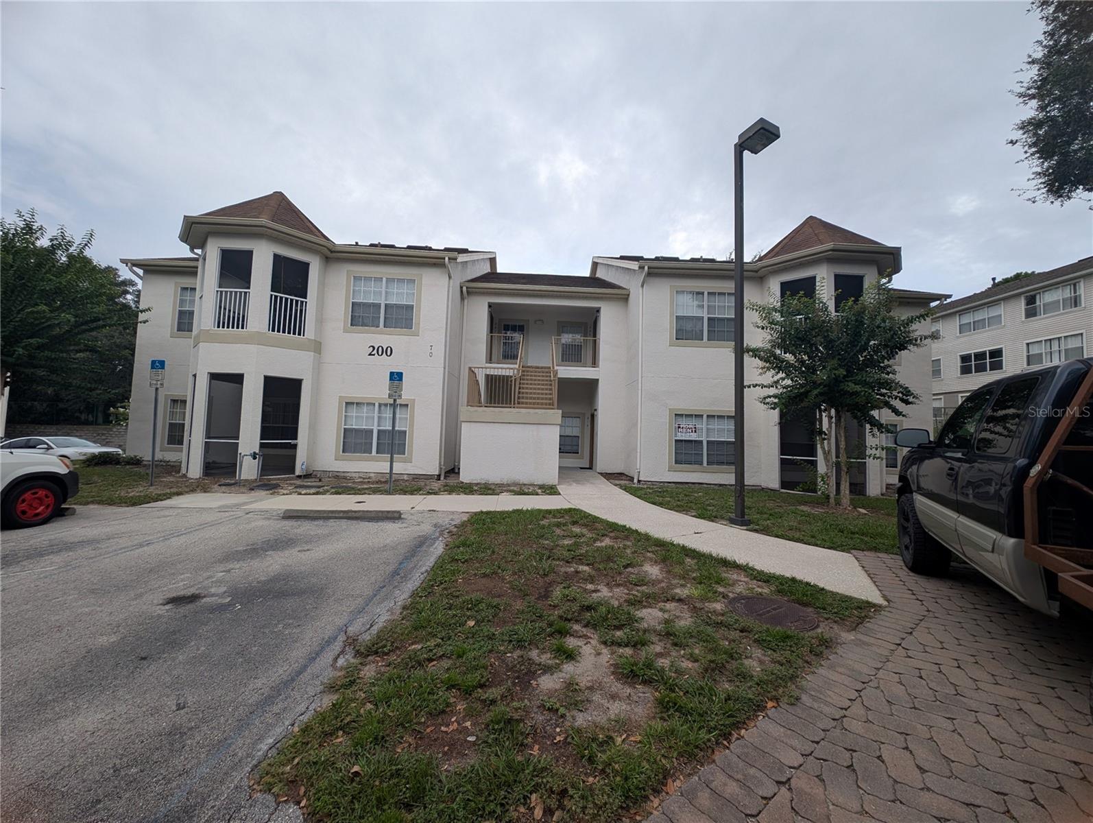 OAK RIDGE CONDO - Residential Lease