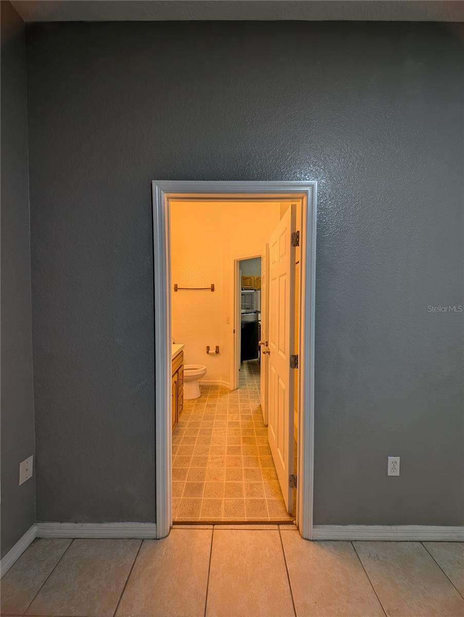 OAK RIDGE CONDO - Residential Lease