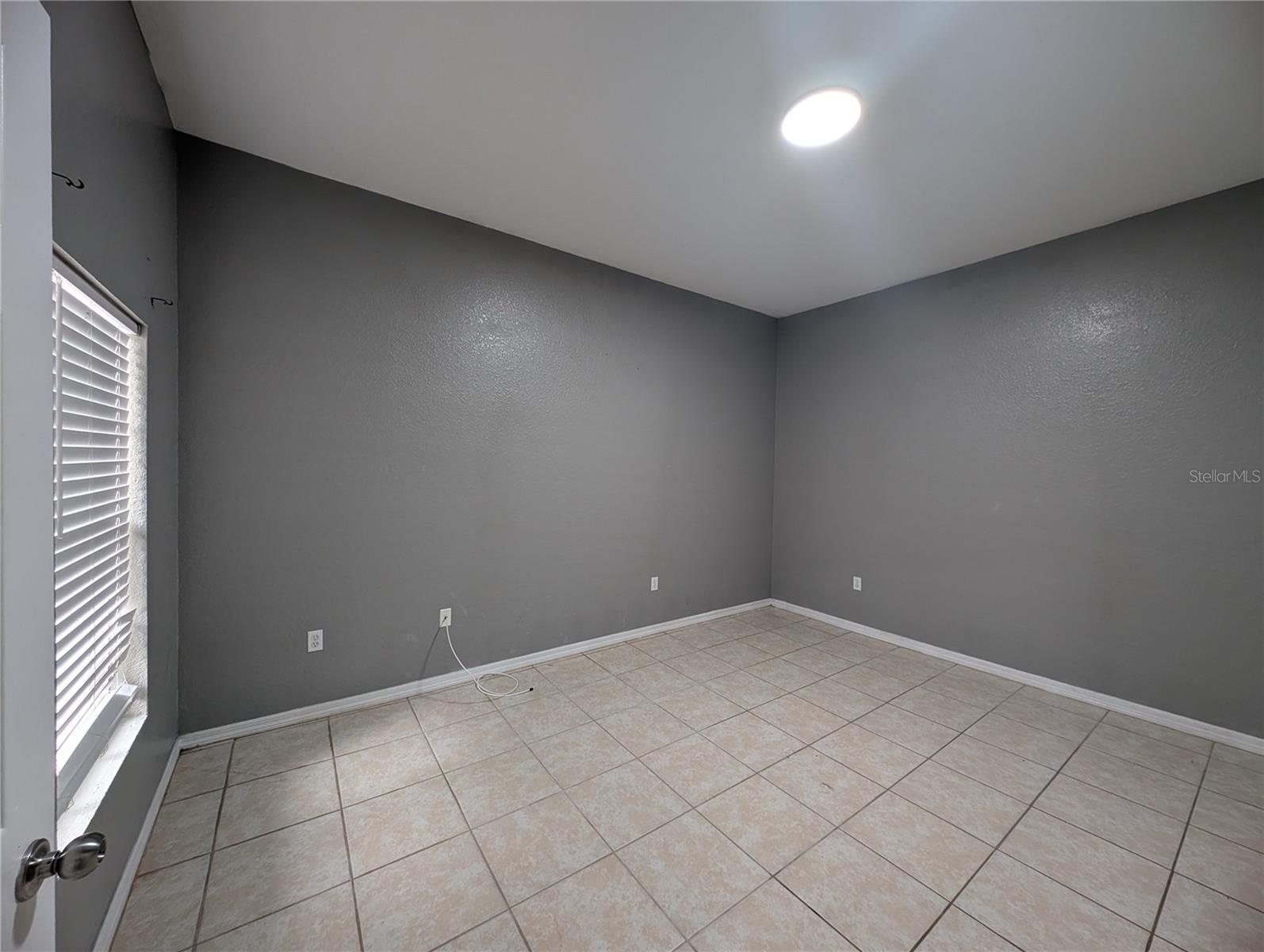 OAK RIDGE CONDO - Residential Lease