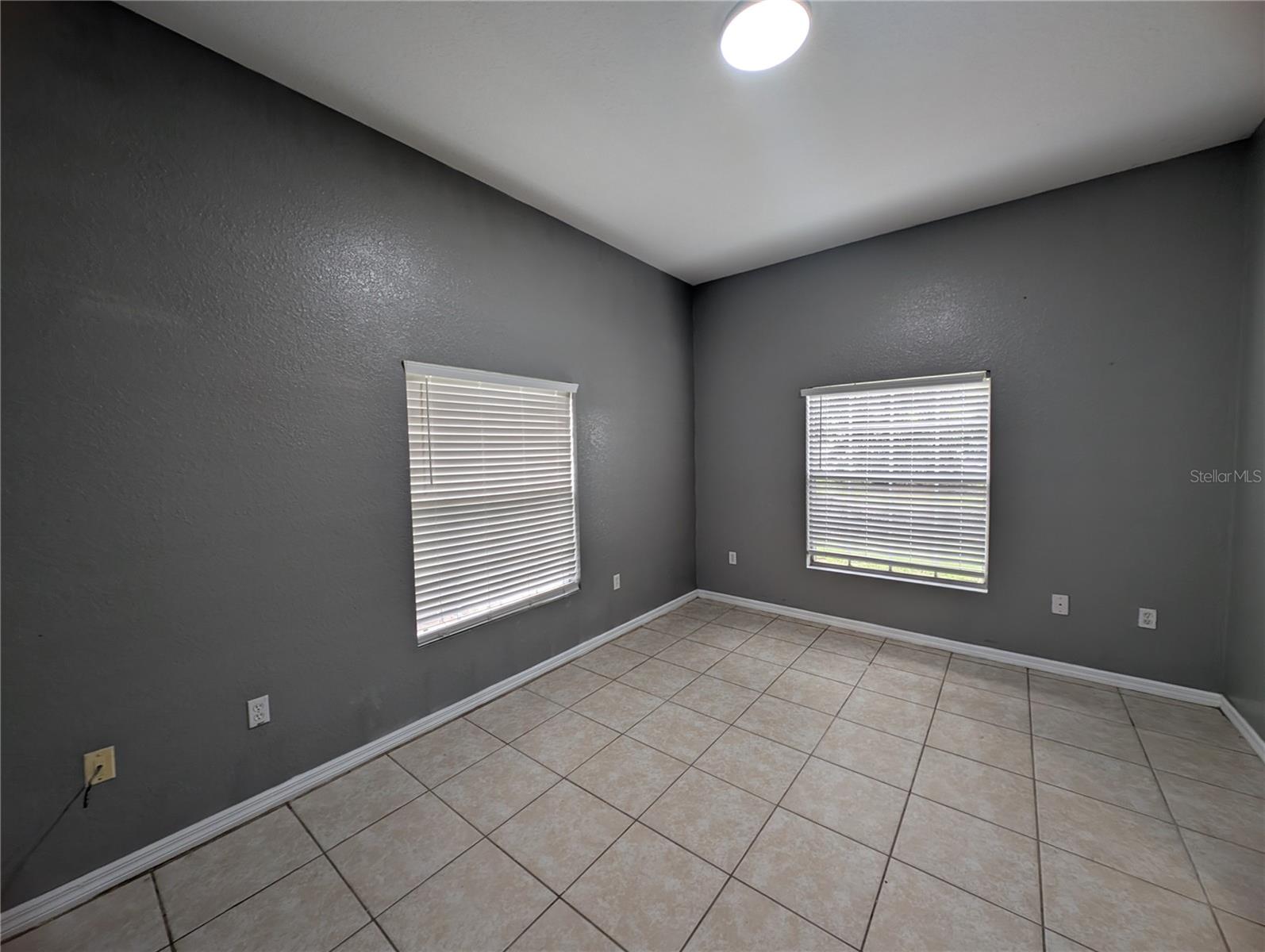 OAK RIDGE CONDO - Residential Lease
