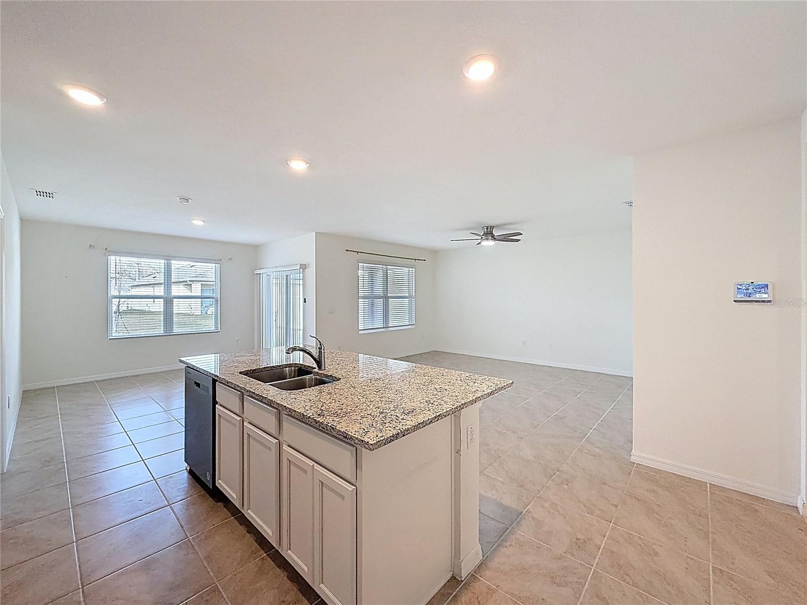 LAKES/LAUREL HLNDS PH 3A - Residential