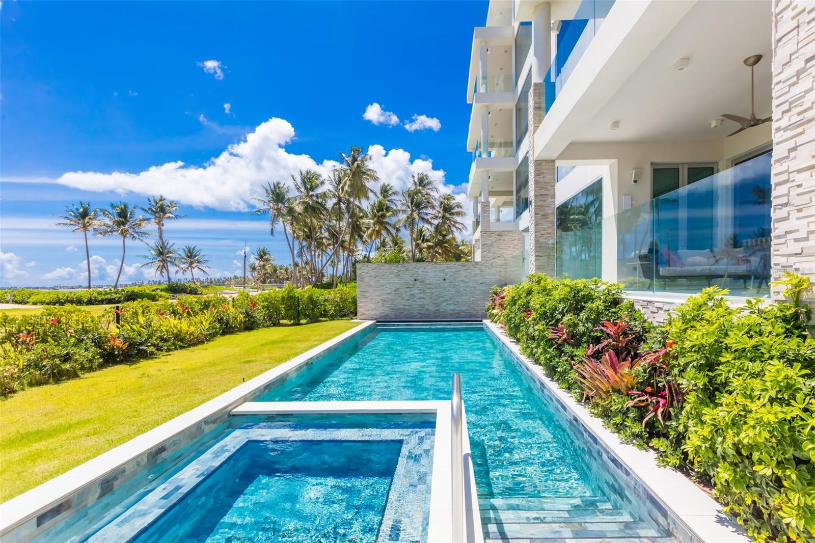 OCEAN DRIVE BAHIA BEACH - Residential