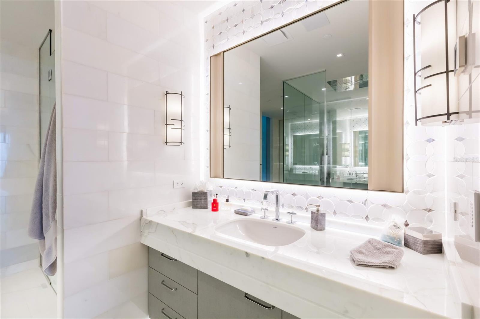 OCEAN DRIVE BAHIA BEACH - Residential