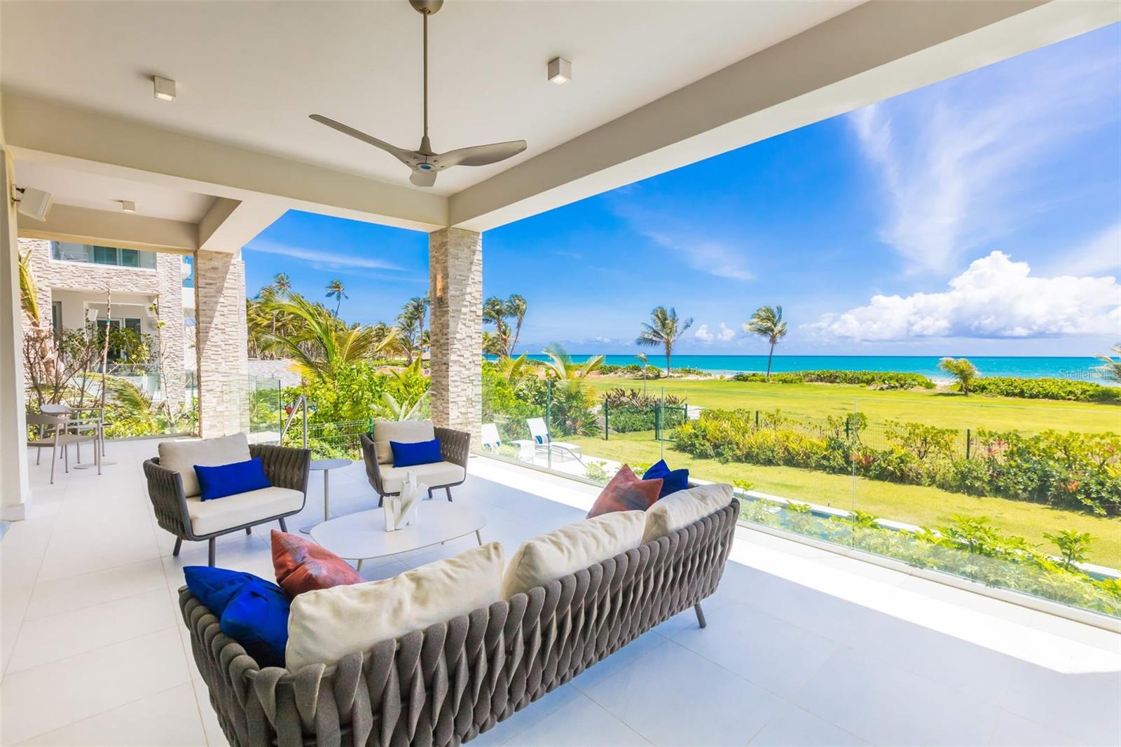 OCEAN DRIVE BAHIA BEACH - Residential