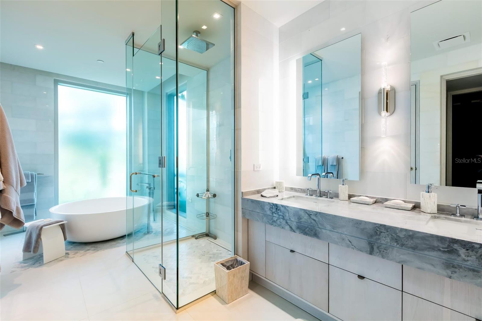 OCEAN DRIVE BAHIA BEACH - Residential