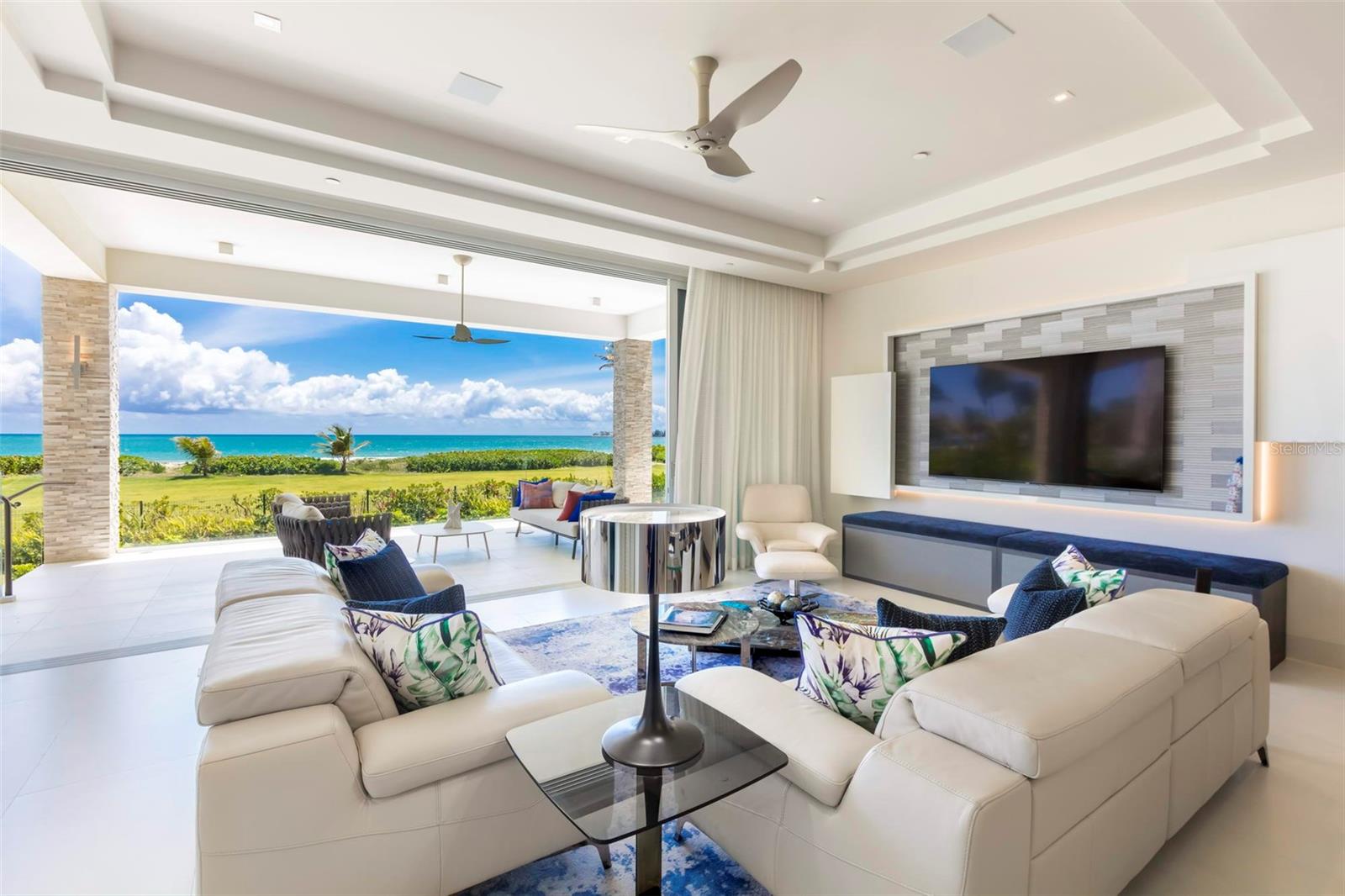 OCEAN DRIVE BAHIA BEACH - Residential