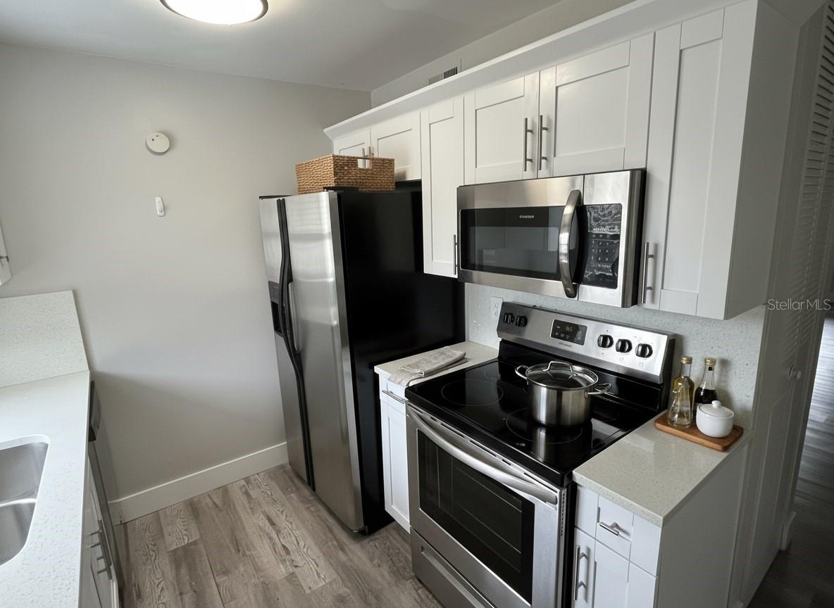3206 W AZEELE STREET 118