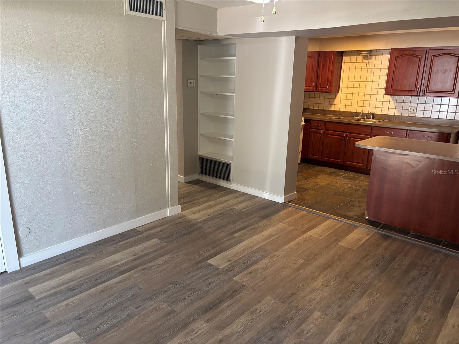 BELLAIRE HEIGHTS - Residential