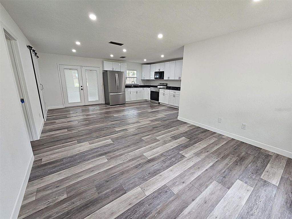 Photo of 4051 NW 19th Avenue, Ocala, FL 34475 (MLS # S5143405)