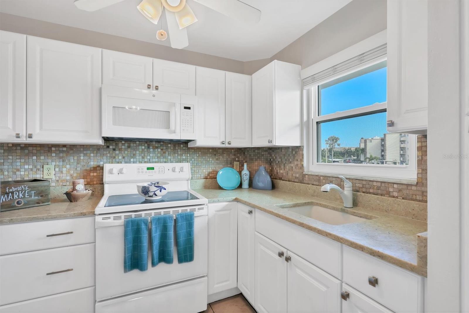 IRONWOOD 3RD CONDO - Residential