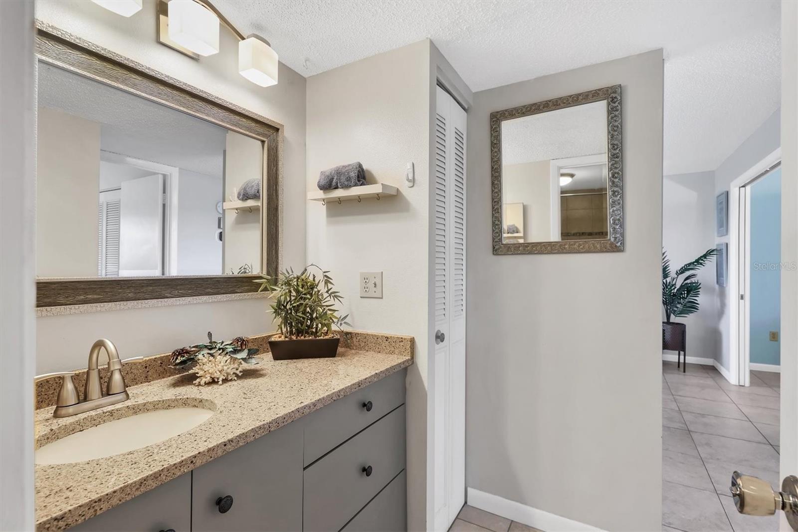 IRONWOOD 3RD CONDO - Residential