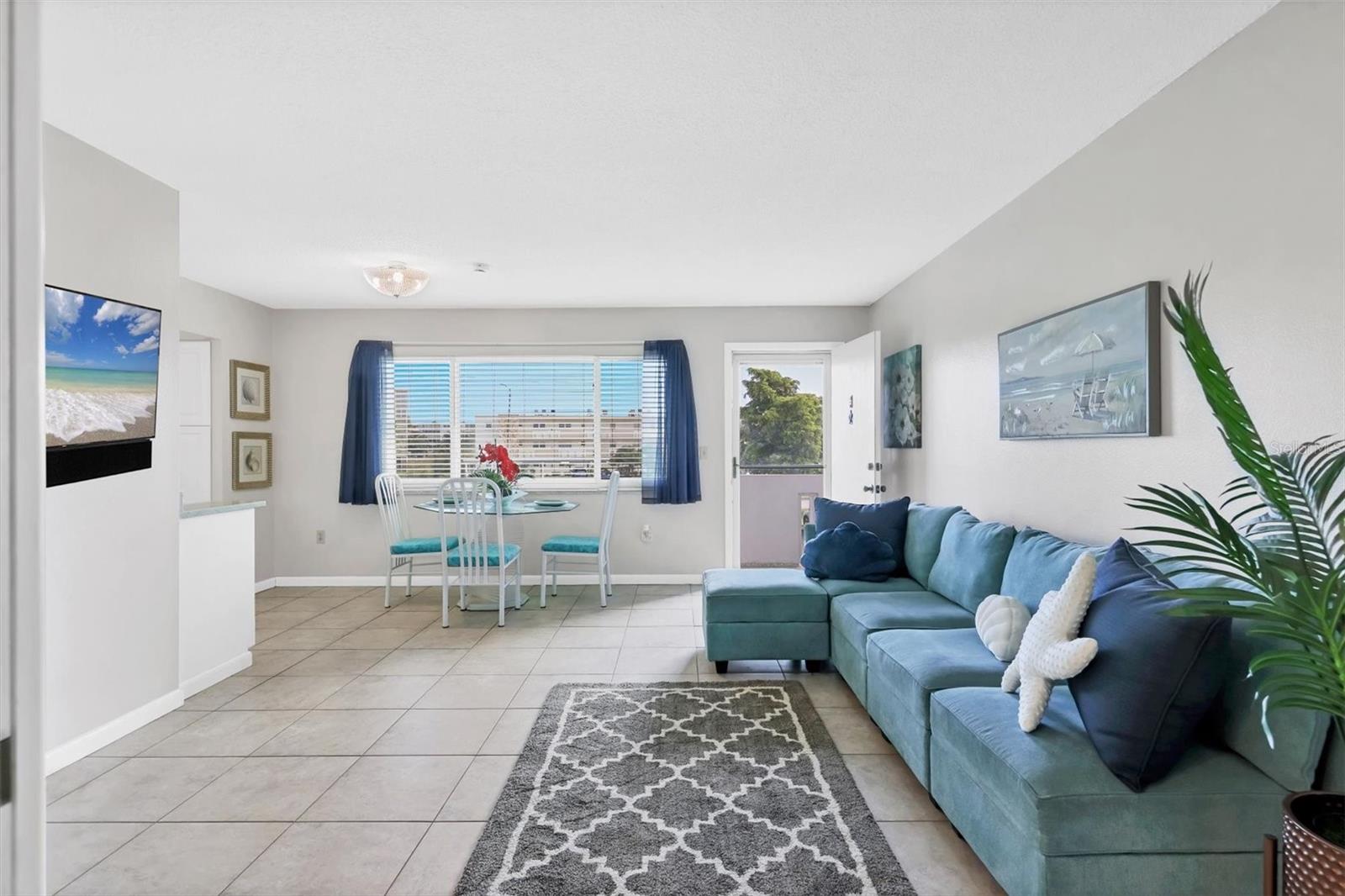 IRONWOOD 3RD CONDO - Residential