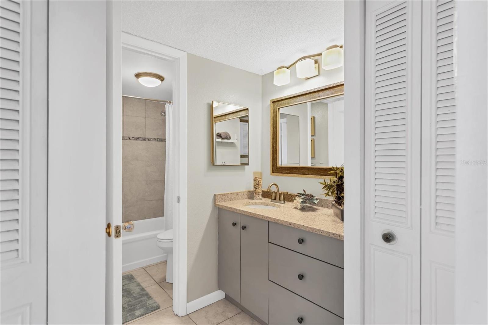 IRONWOOD 3RD CONDO - Residential