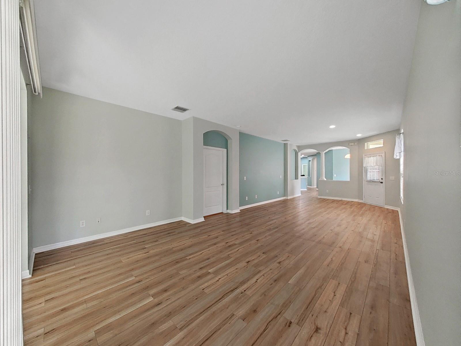 6077 SANDHILL RIDGE DRIVE, LITHIA, FL, 33547 4 6077 SANDHILL RIDGE DRIVE