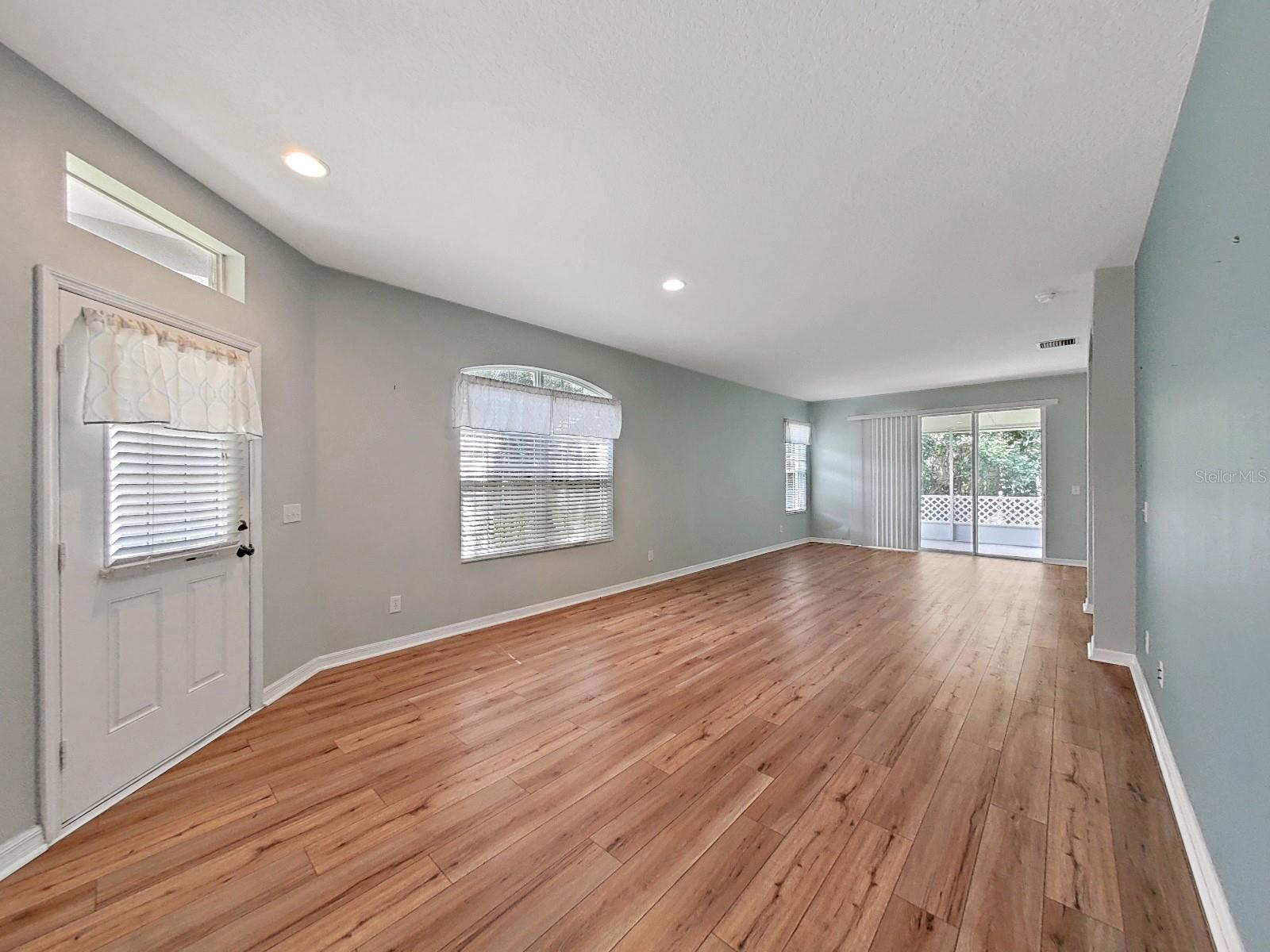 6077 SANDHILL RIDGE DRIVE, LITHIA, FL, 33547 3 6077 SANDHILL RIDGE DRIVE