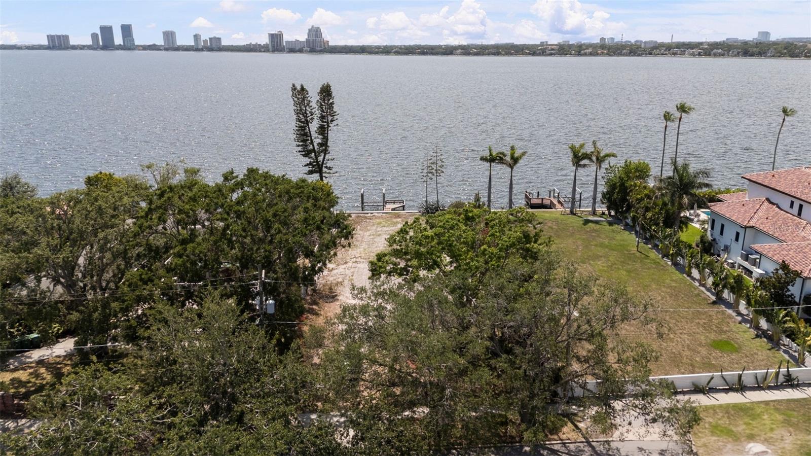 DAVIS ISLANDS PB10 PG52 TO 57 - Residential