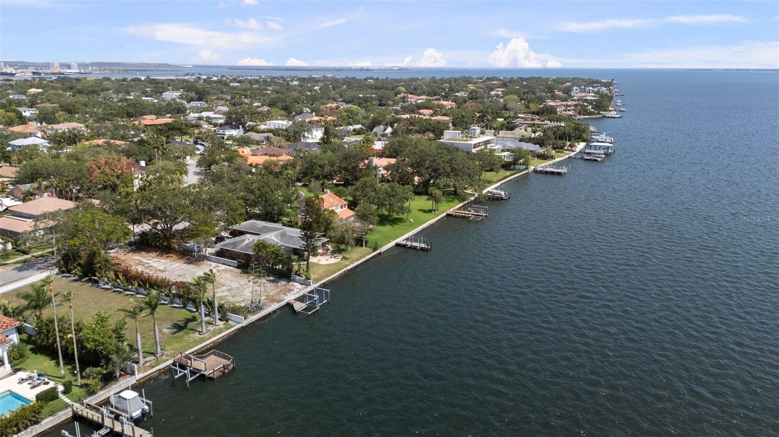 DAVIS ISLANDS PB10 PG52 TO 57 - Residential