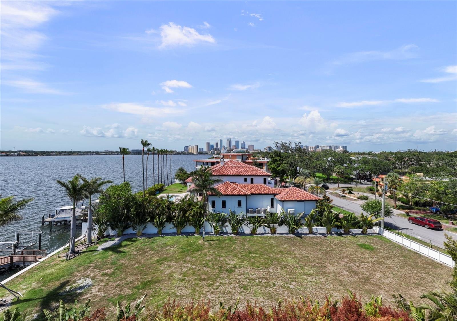 DAVIS ISLANDS PB10 PG52 TO 57 - Residential