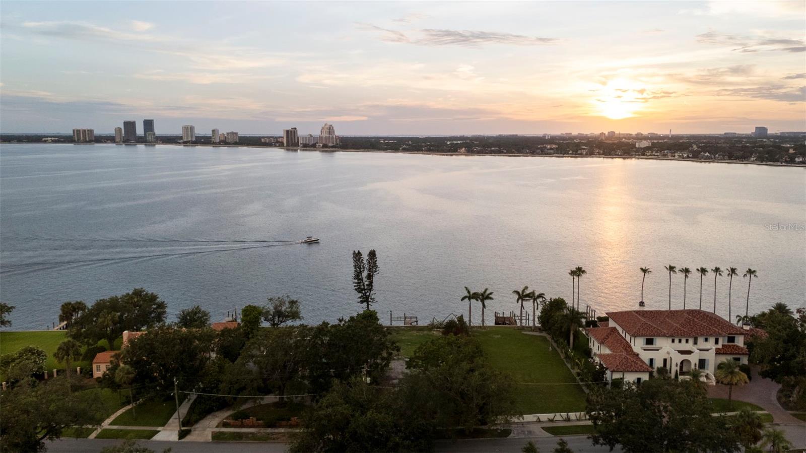 DAVIS ISLANDS PB10 PG52 TO 57 - Residential