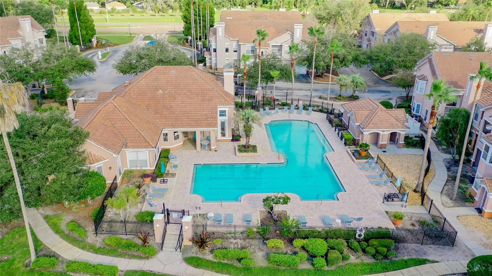 THE VILLAS CONDO - Residential
