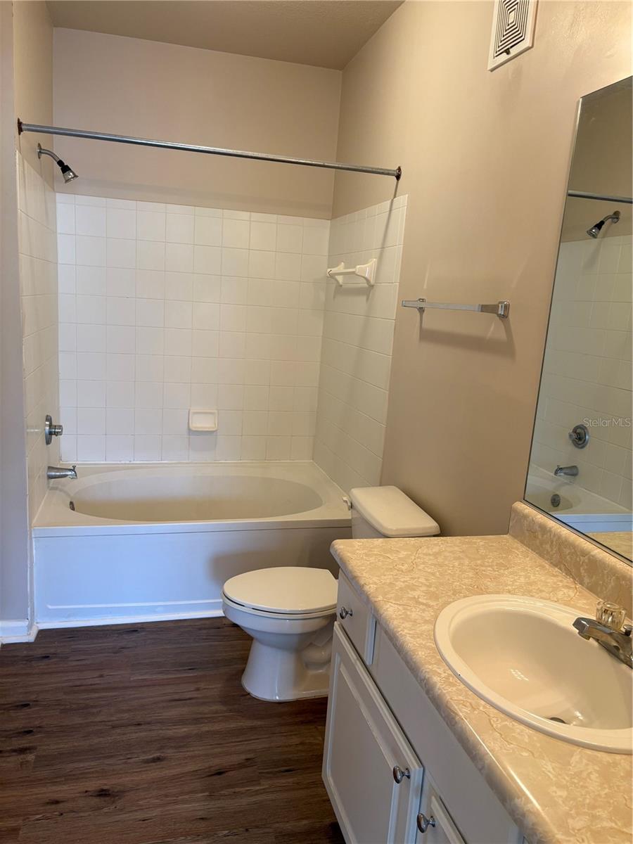THE VILLAS CONDO - Residential