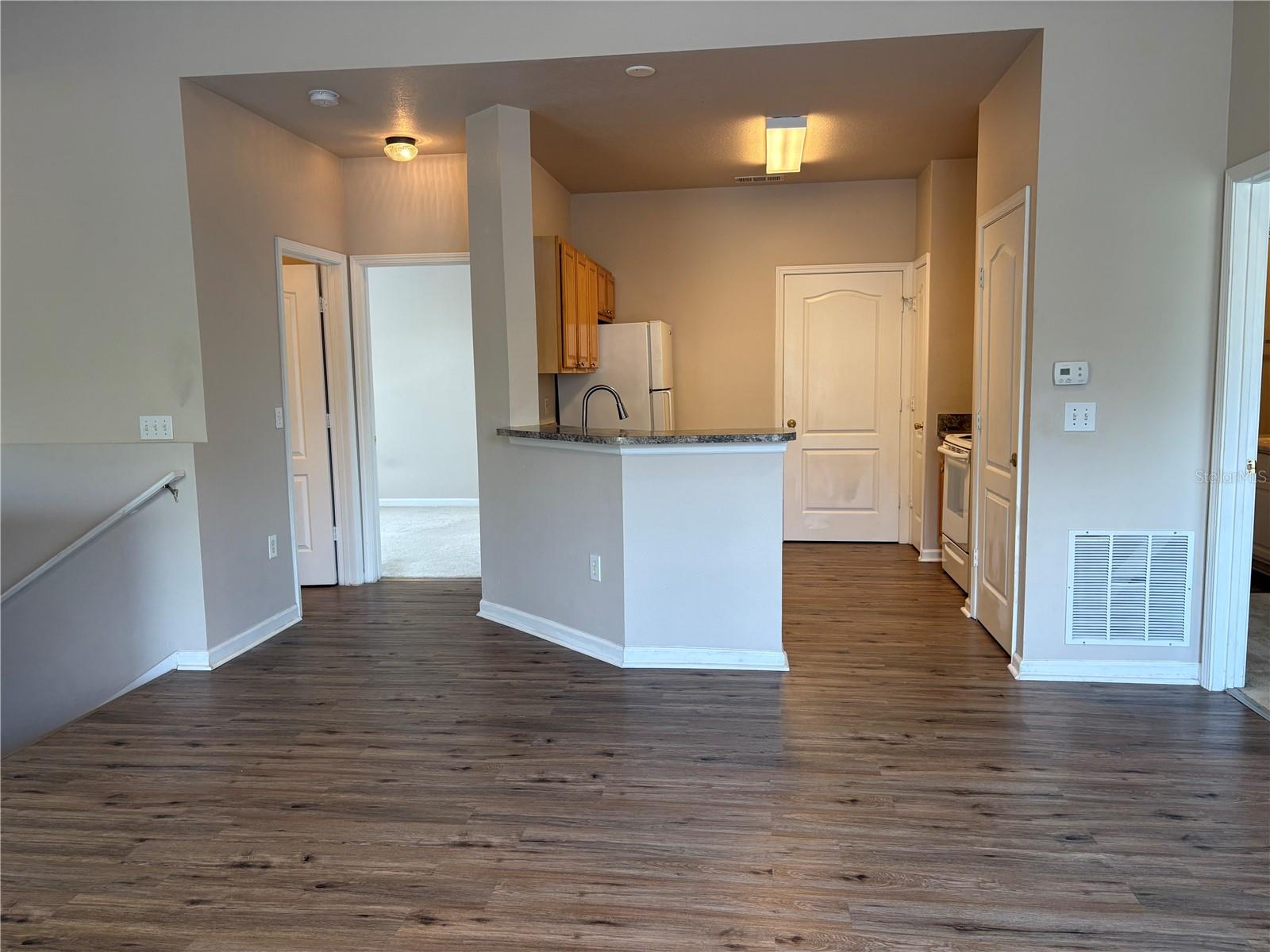 THE VILLAS CONDO - Residential