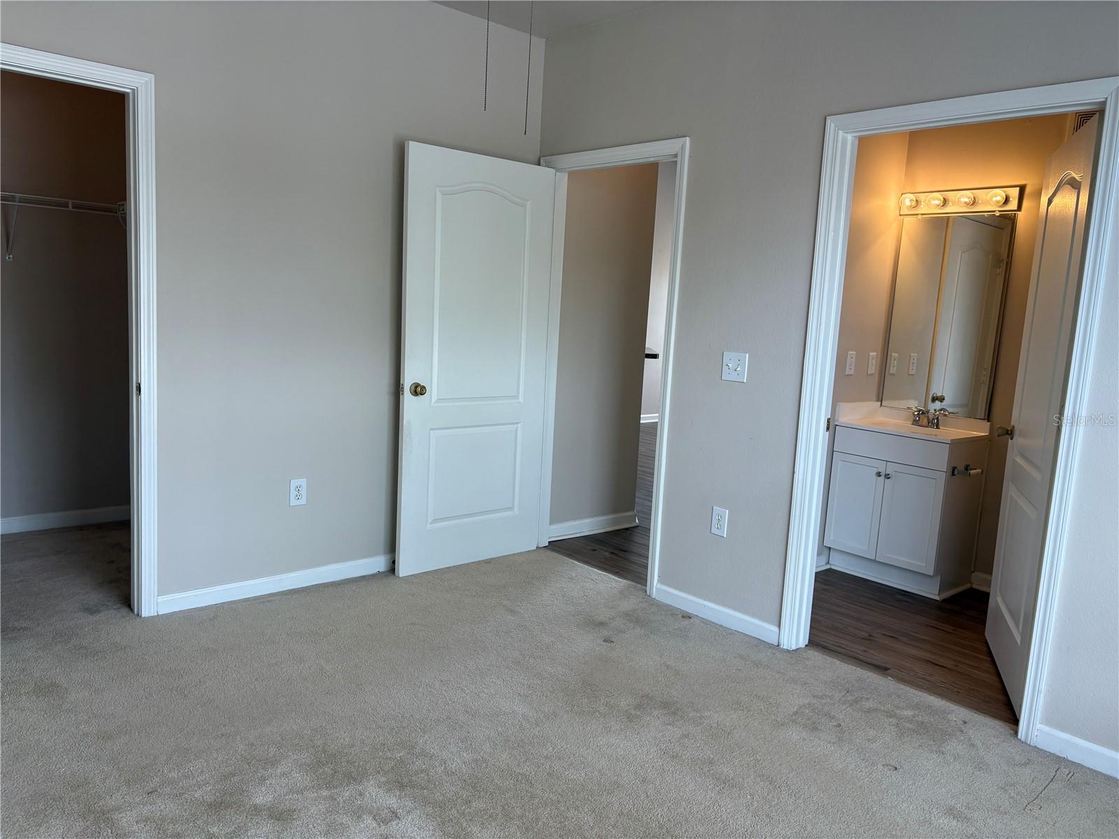 THE VILLAS CONDO - Residential