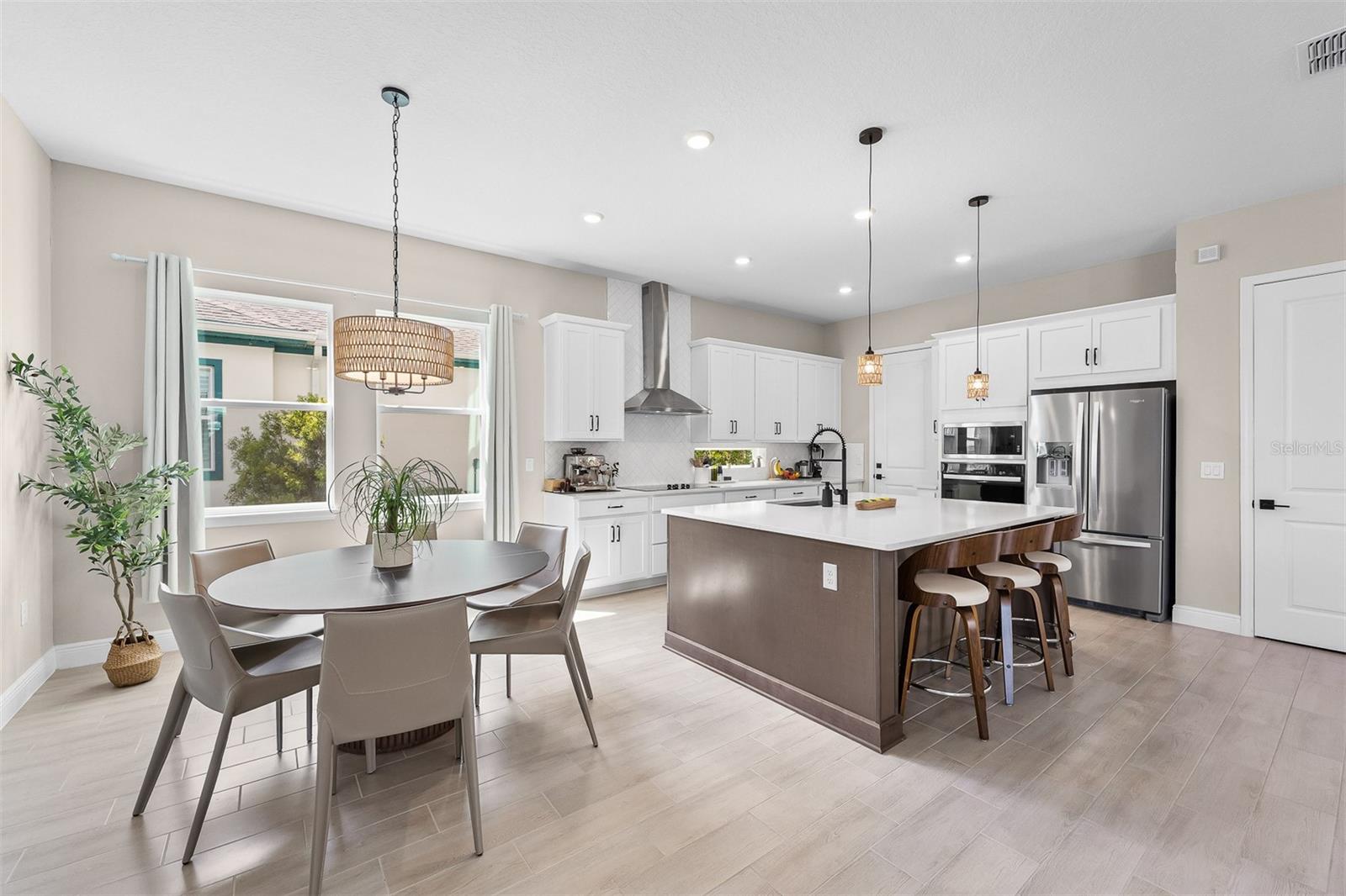 Casas a venda 4 - Jen Dantas 13573 MCMILLAN DRIVE