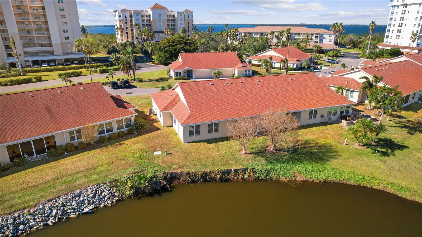 2608 EDGEWATER COURT