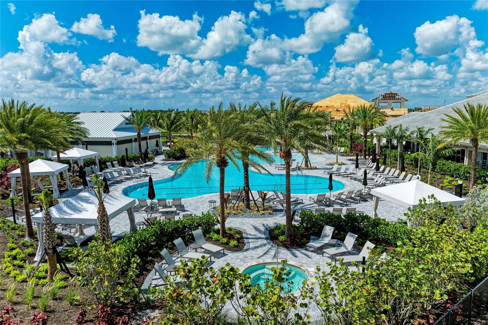 AZARIO ESPLANADE PH V - Residential