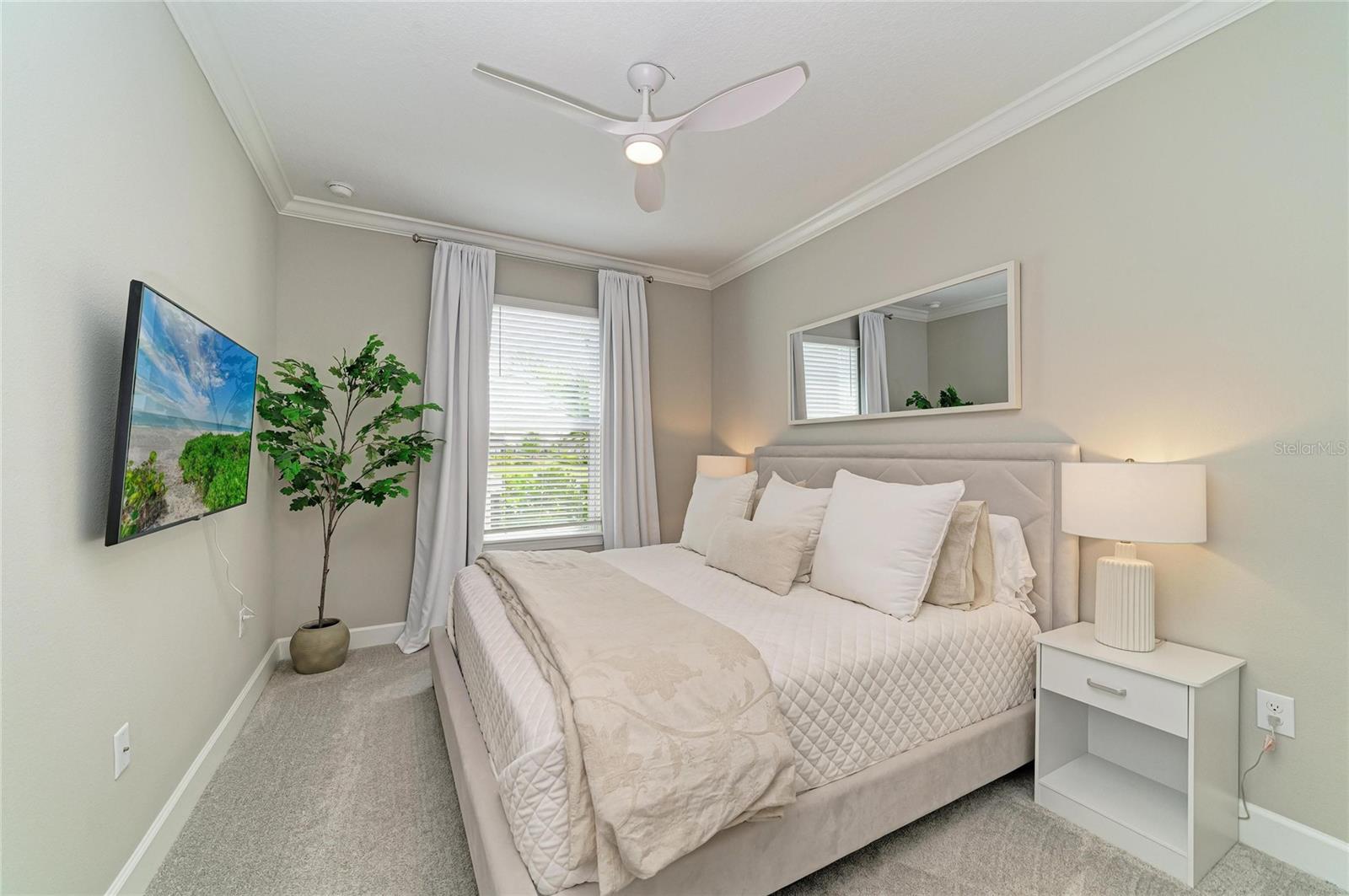 AZARIO ESPLANADE PH V - Residential