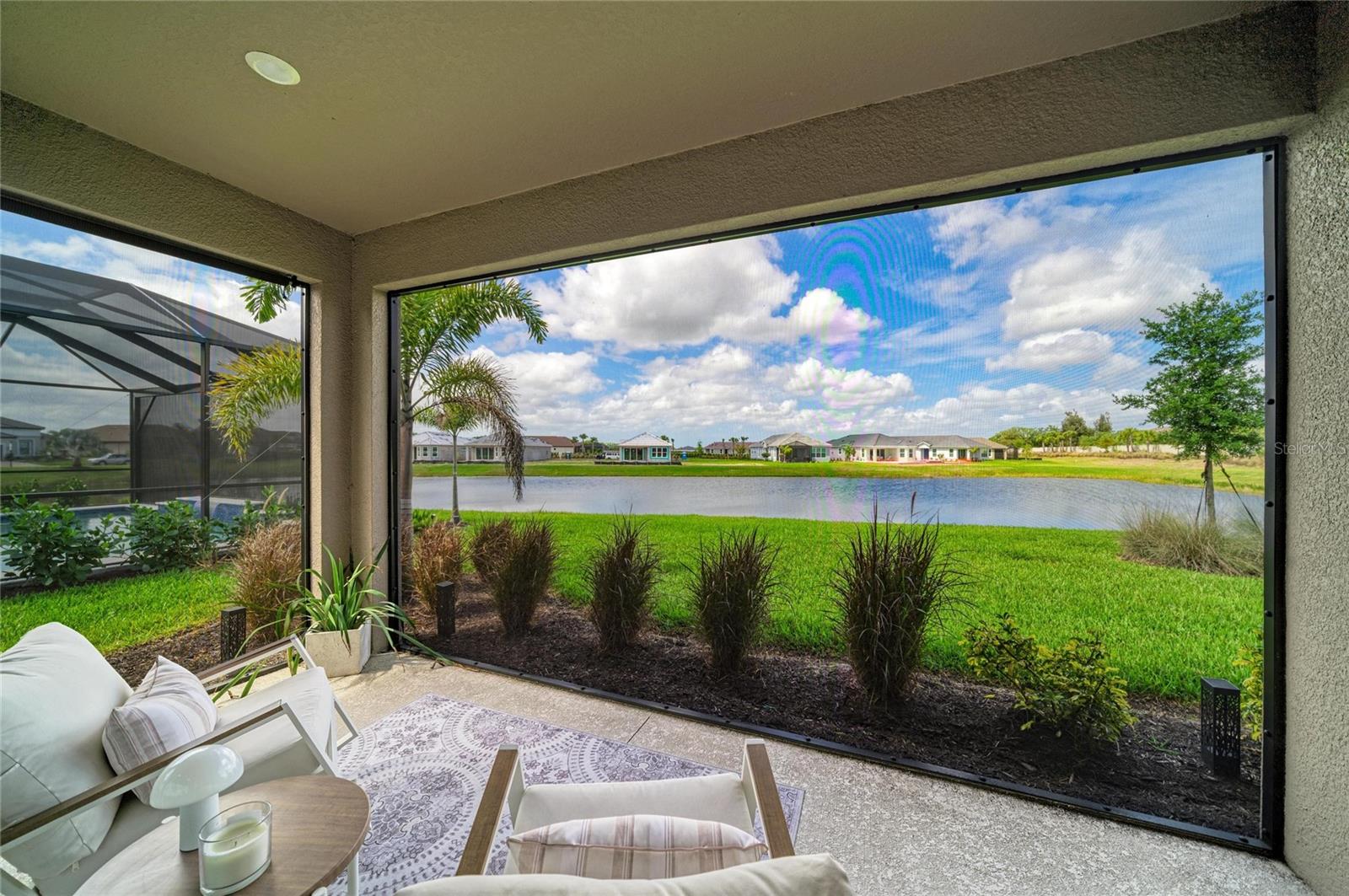 AZARIO ESPLANADE PH V - Residential