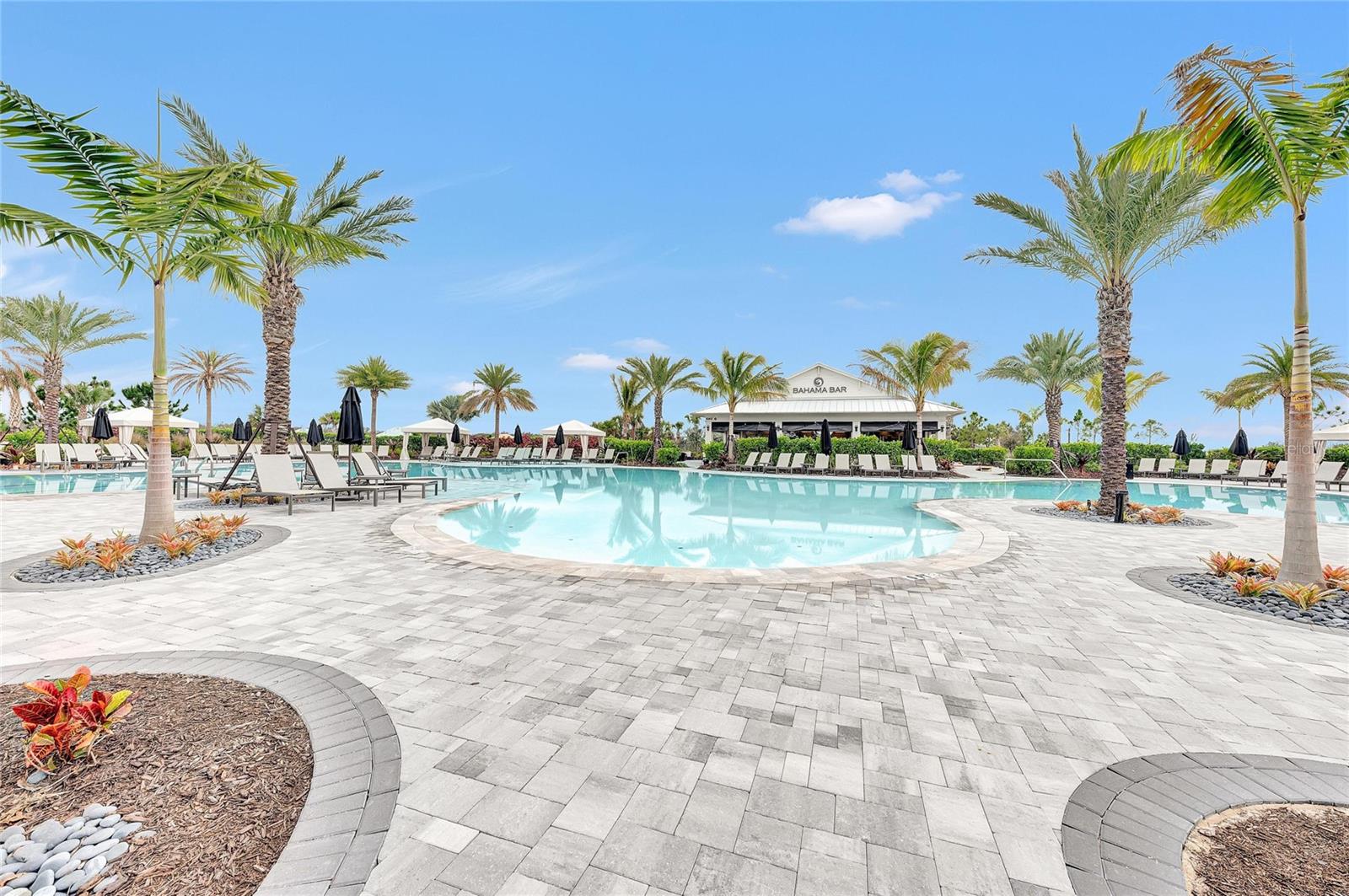 AZARIO ESPLANADE PH V - Residential