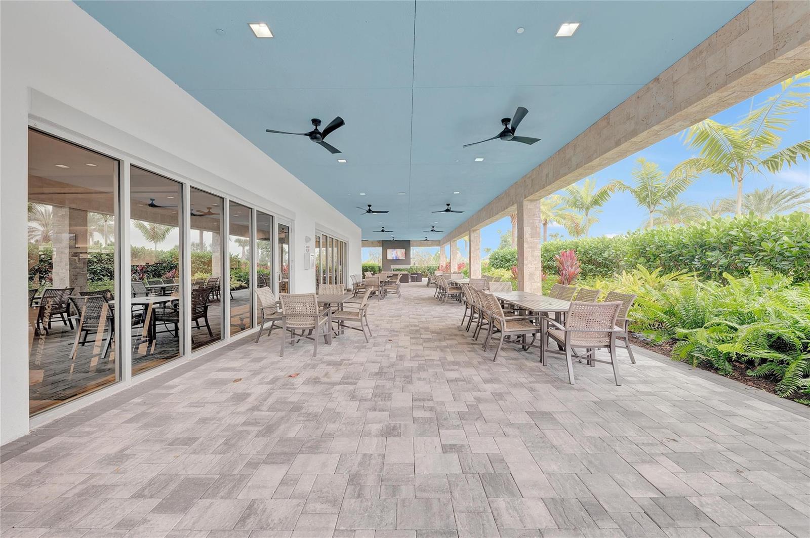 AZARIO ESPLANADE PH V - Residential