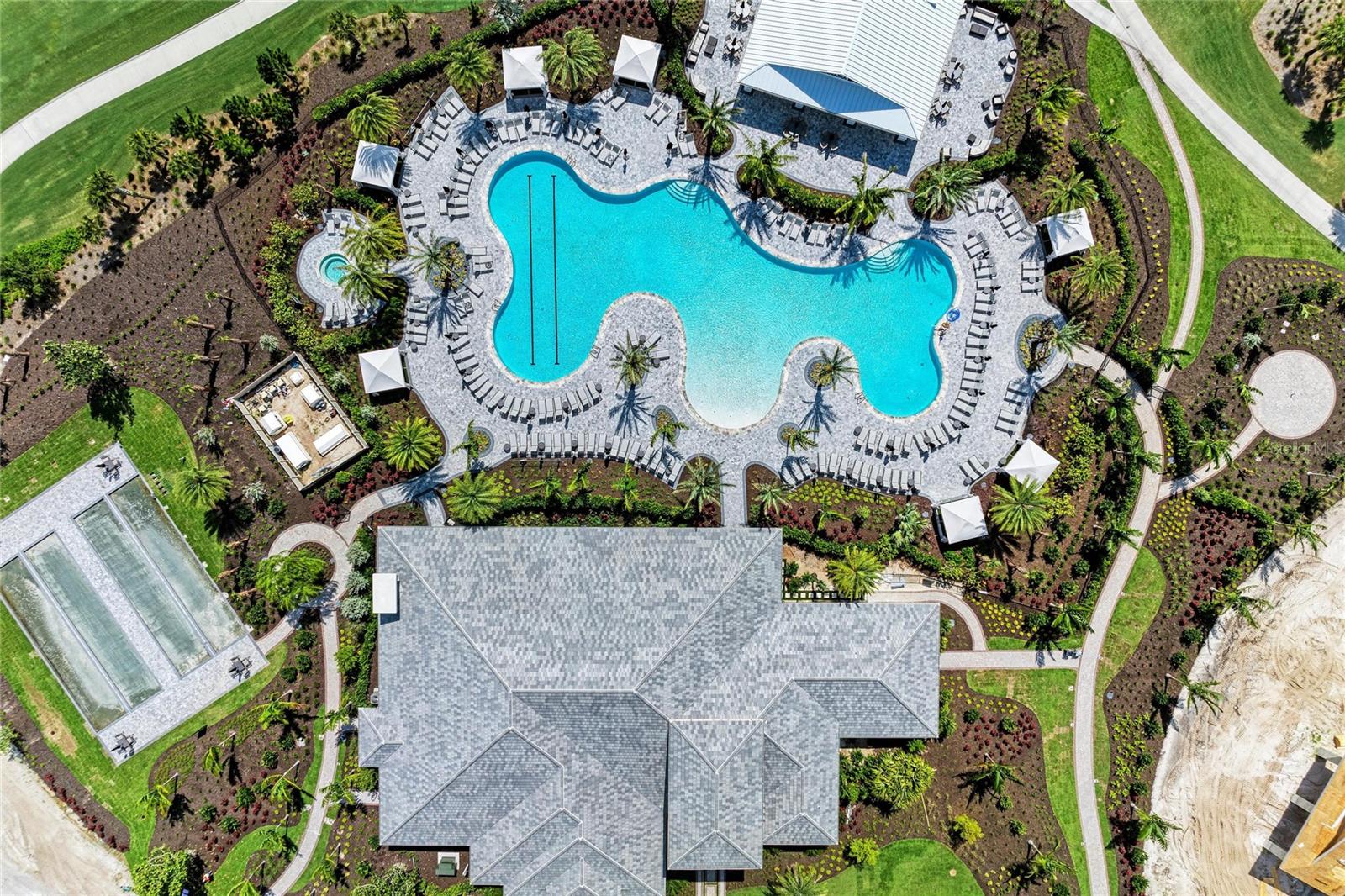 AZARIO ESPLANADE PH V - Residential