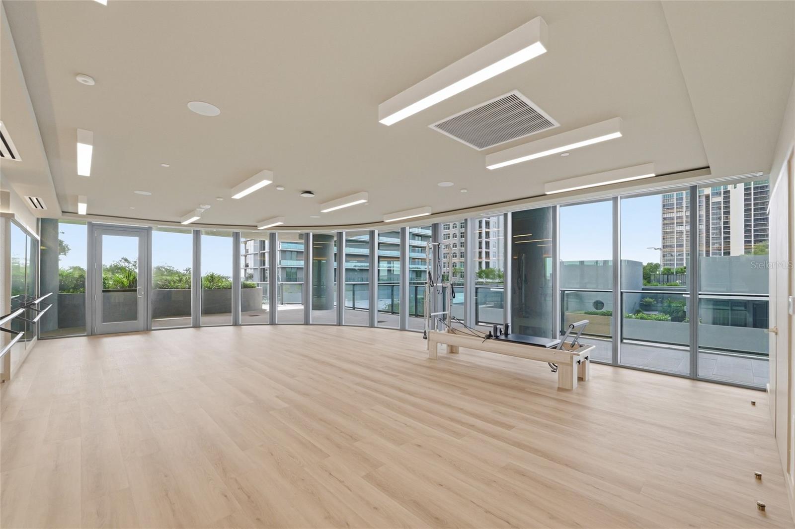 BAYSHORE YSABELLA CONDOMINIUM - Residential